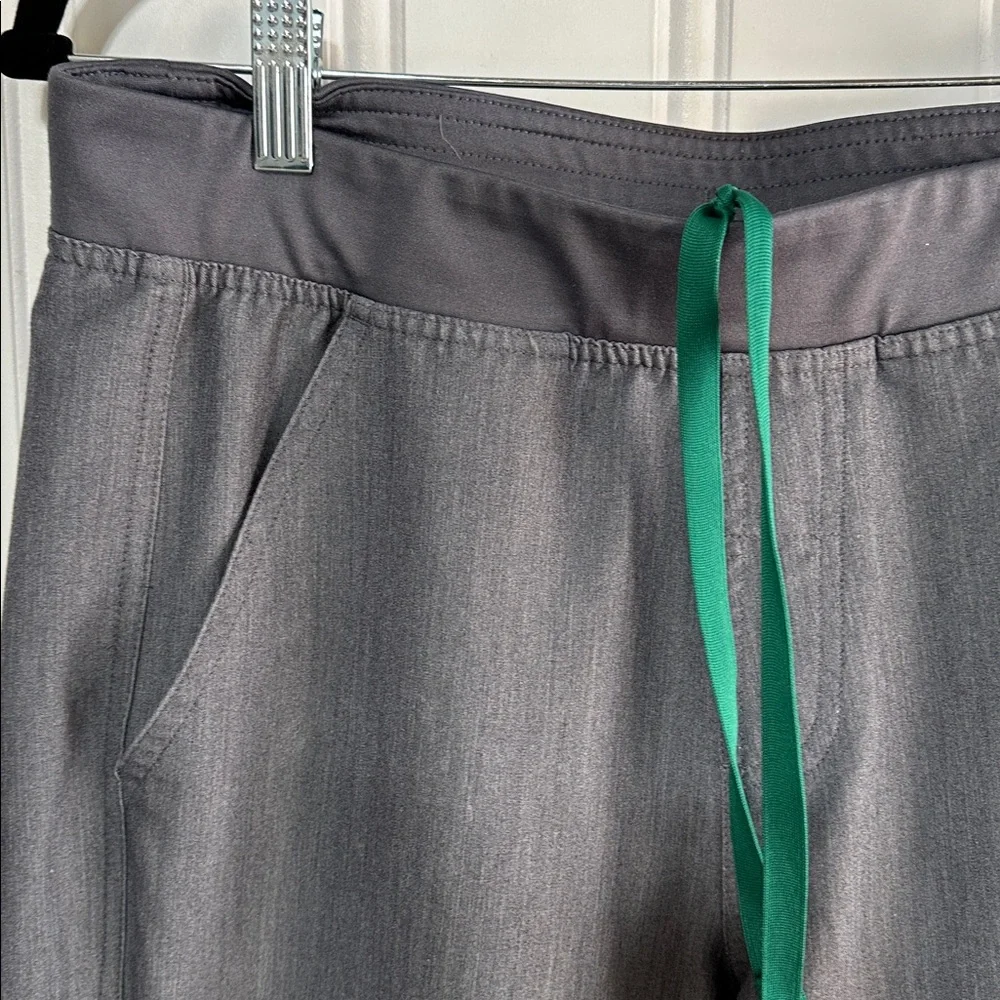 Figs Axim Cargo Men’s Heathered Gray Scrub Pants Size M Medium
